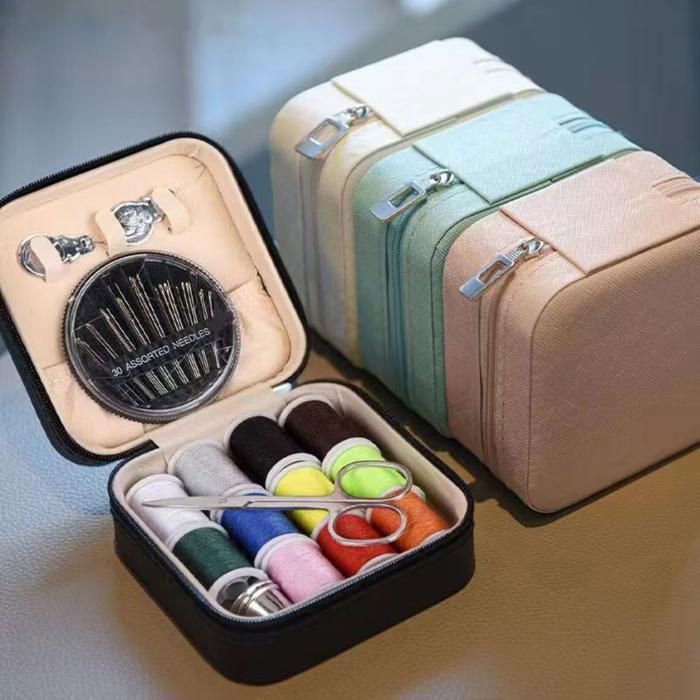 Boîte d'accessoires de couture - GENERIC - Portable - 46 pièces - Couleur aléatoire - 100x100x50mm