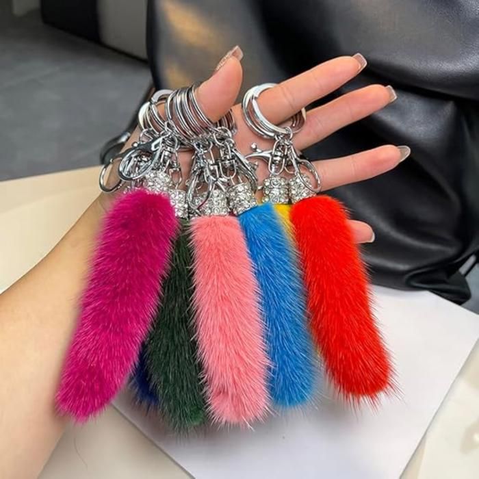 Porte-clé de voiture et sac pour femme, un accessoire distinctif