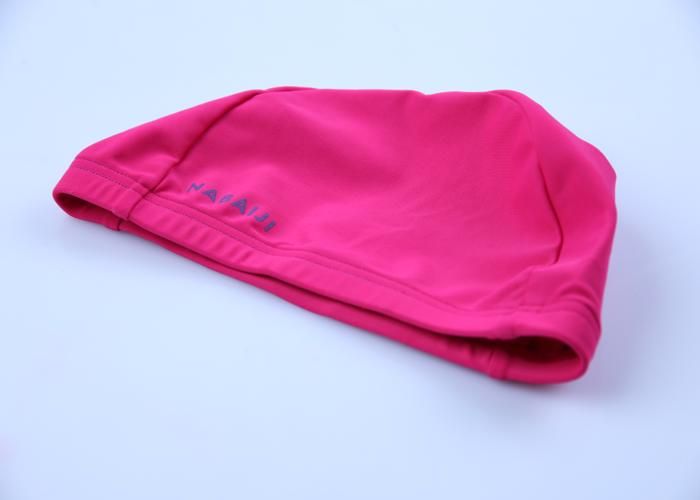 BONNET DE BAIN EN TISSU MAILLE ROSE