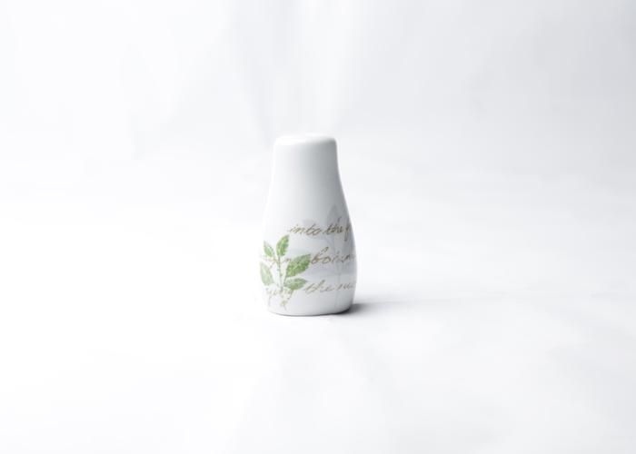 Salière - GENERIC - H 9 cm - Porcelaine décorée - Élégante - Pratique