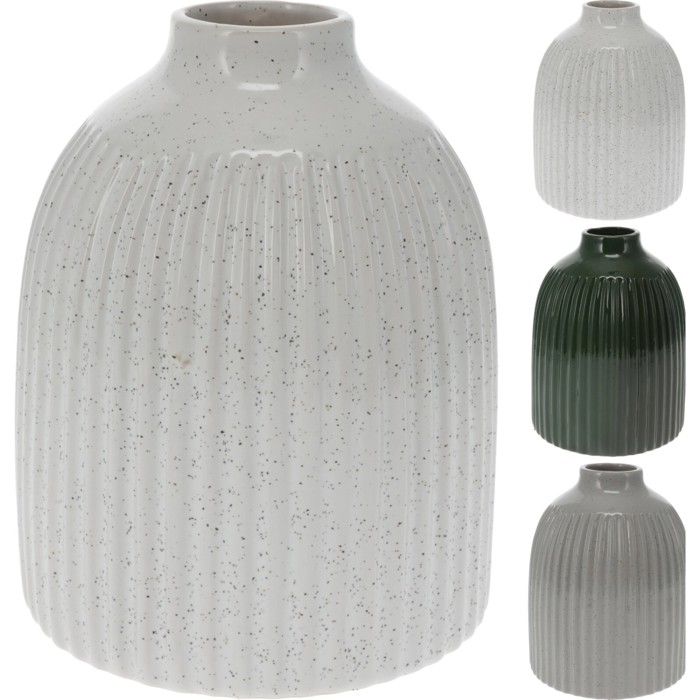 Vase en porcelaine, diamètre 12 cm, hauteur 16 cm.