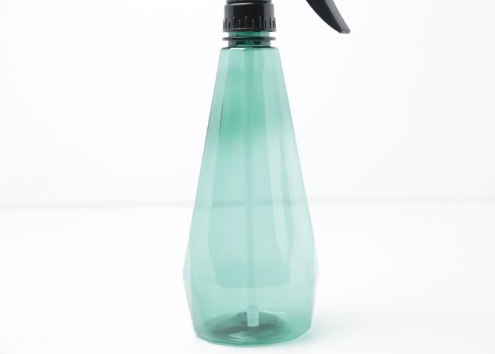 Pulvérisateur Long Bouteille 500 ml – Couleur Aléatoire