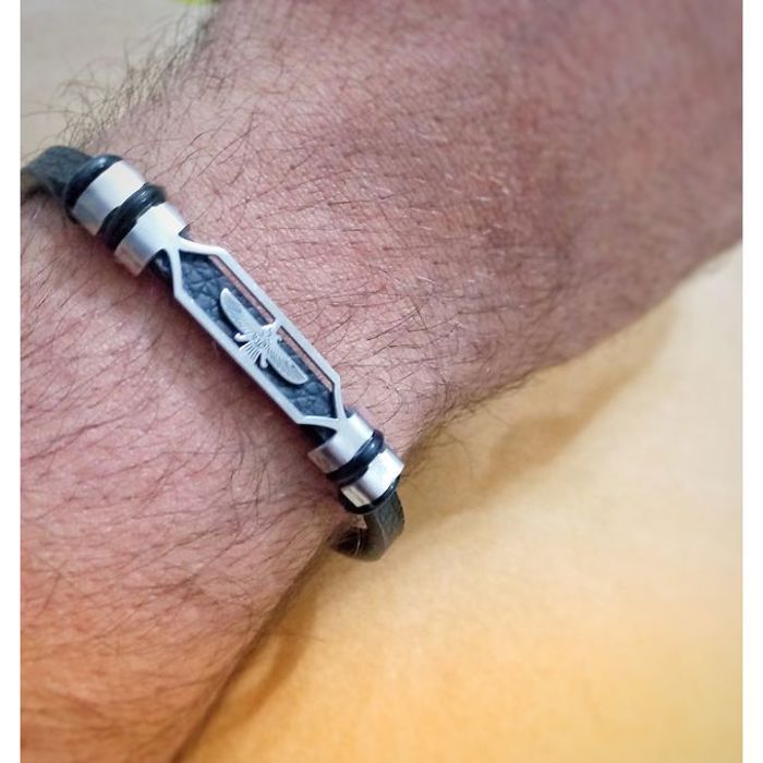 Bracelet en Cuir Noir et Acier pour Hommes, Élégance au Poignet