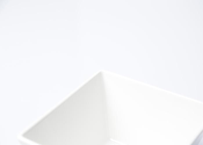 SALADIER CARRÉ PROFOND BLANC EN PORCELAINE 11*11*5,5CM
