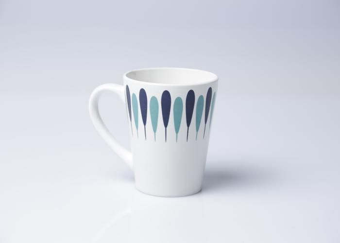 MUG EN PORC BLANC AVEC DECO 325ML