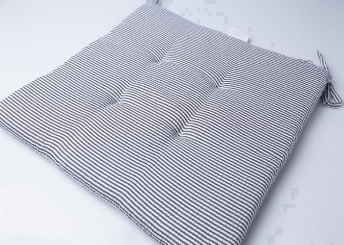 Coussin de chaise - Noname - 40x40cm - Mousse synthétique - Housse noire - Résistant