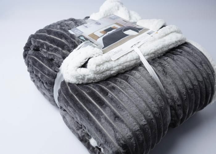 Plaid Flanelle Côté Sherpa Gris 220x420cm TX9160B