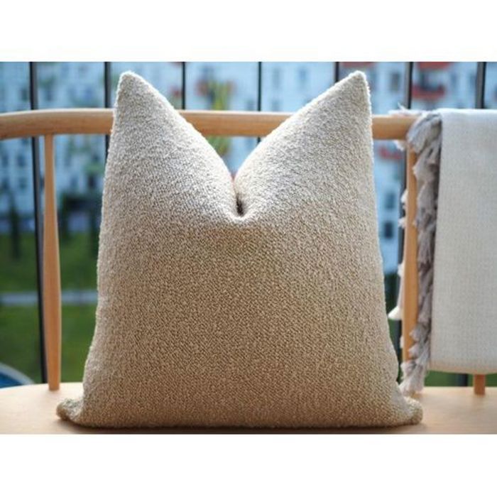 Housse de Coussin Beige en Bouclé Ultra Doux, Coussin Bouclé Moelleux, Coussin Texturé Beige en Bouclé.