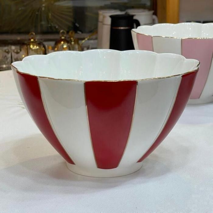 Bol en porcelaine - Haute Qualité - 23 cm - Bordure dorée - Couleur rouge - Élégant