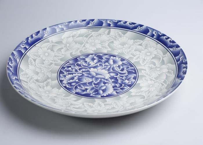 Assiette Plate Ronde en Porcelaine avec Rebord Bleu 35.5 cm