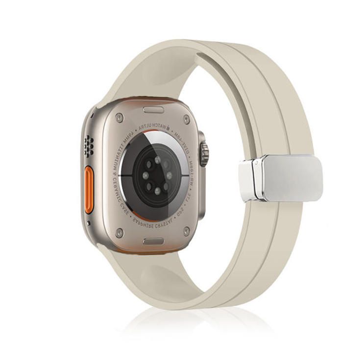 LanQii Bracelet Compatible avec Apple Watch Series 10 46 mm/9/8/7 45 mm/Watch Ultra 2/1 49 mm, Silicone Boucle Magnétique Bande