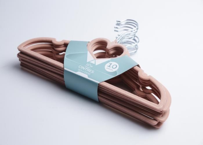 Set de 10 cintres en plastique rose avec barre pour pantalon - Couleur aléatoire