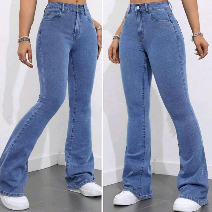Pantalon Jean Patte d'Éléphant - Bleu Clair - Femme - Taille Haute - Coupe Flare - Elastique