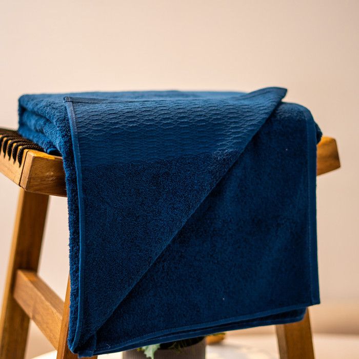 Serviette de bain - Caramela - Bleu marine - 90x150 cm - Coton ultra-absorbant - Toucher velouté