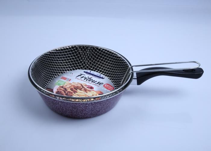 Friteuse - TITANIC PRODUCTION - 26cm - Anti-Adhésif - Ergonomique - Tous feux compatibles - Couleur aléatoire