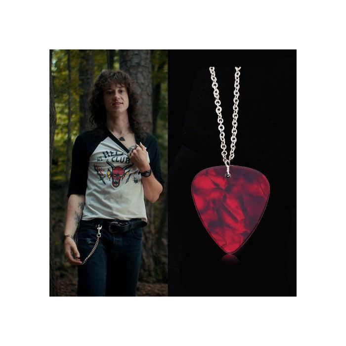 collier TV Stranger Things 4 Hellfire Club Necklace Eddie Munson Guitar Pick