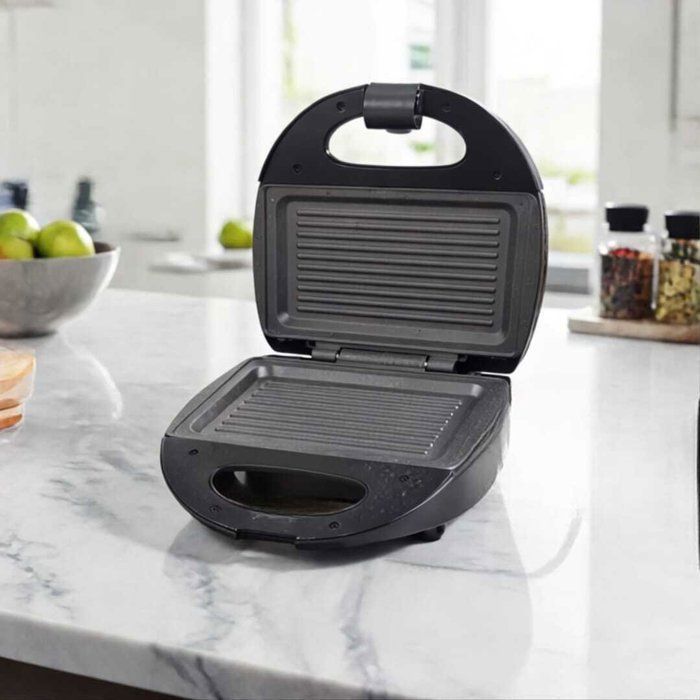 Panini 2 tranches  puissant et resistant  750W. Grill Panini
