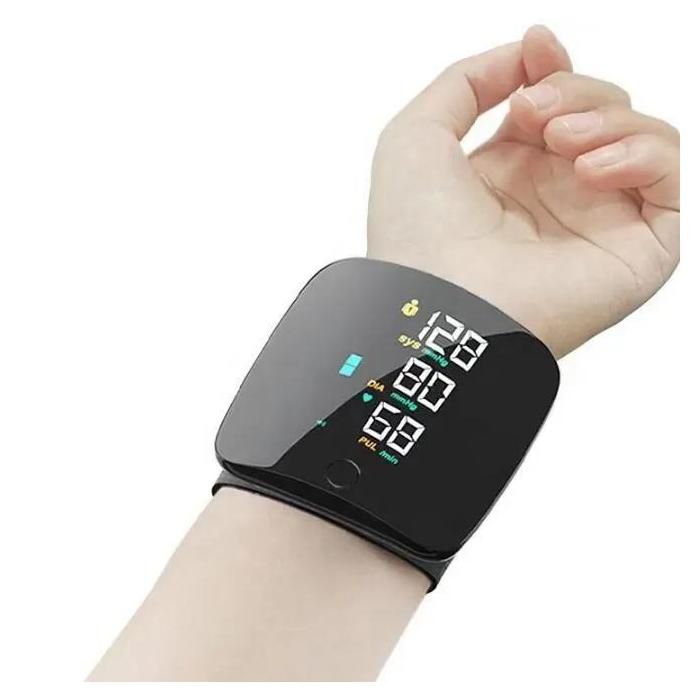 Tensiomètre au poignet Tensiomètre numérique appareil tension artérielle RECHARGEABLE avec câble type C