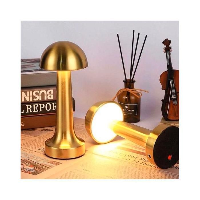 Lampe de Table LED Élégante avec Finition Or Ambiance Raffinée