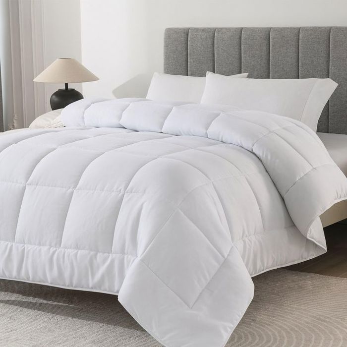 Couette 4 saisons - MAISON GOOD AND WELL - 250g - 260x240 cm - Microfibre - Anti-acarien