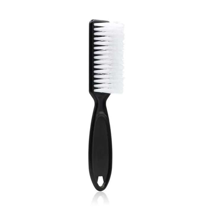 Brosse a cheveux en nylon avec poignee en plastique