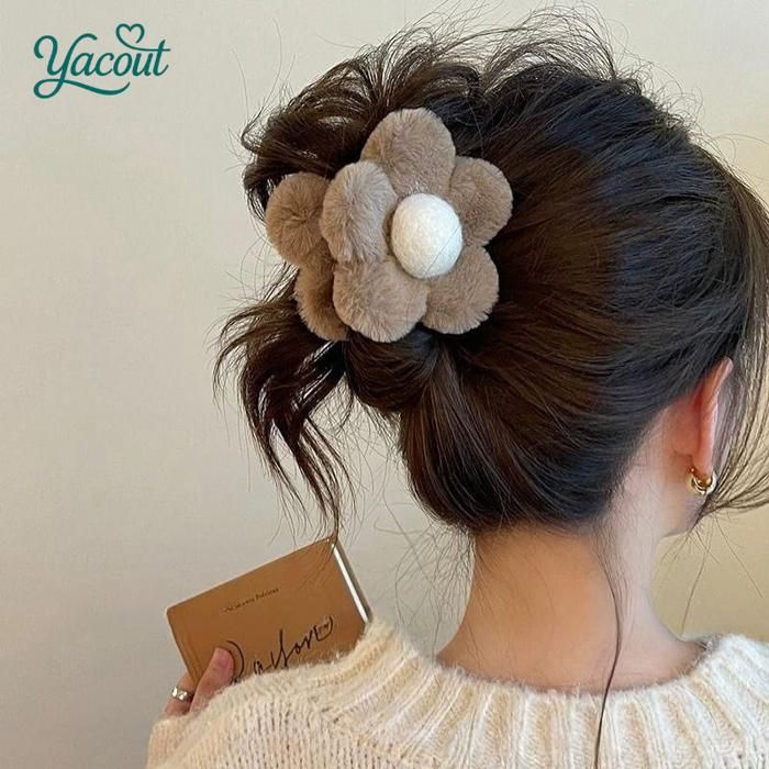 Barrette cheveux fleur peluche moelleuse chic pratique multicoleur