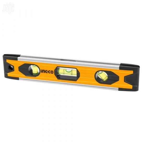 Niveau À Bulle 225mm INGCO HMSL01030 avec 3 fioles 225mm