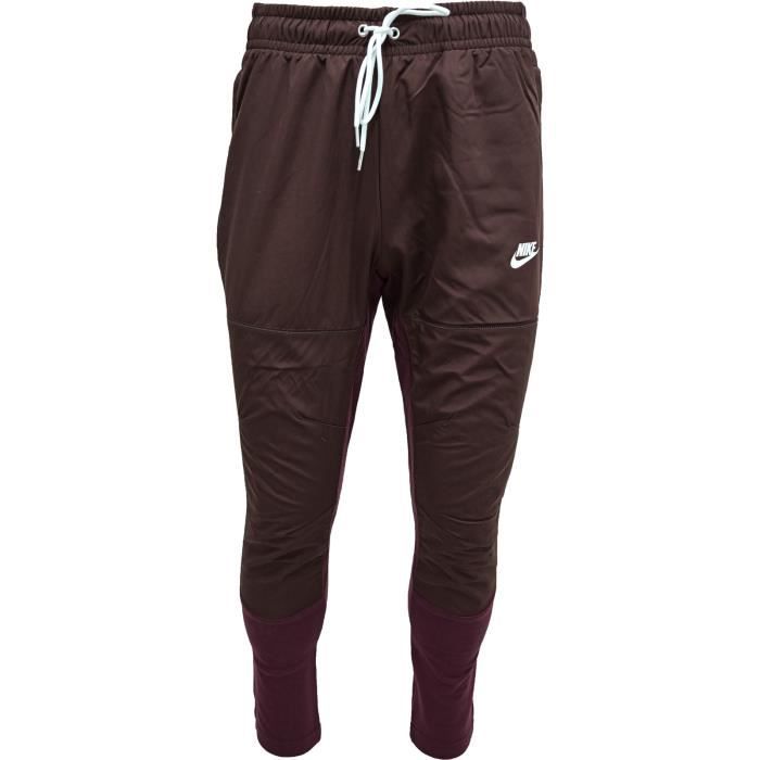 Un pantalon Nike Sportswear Modern Essentials